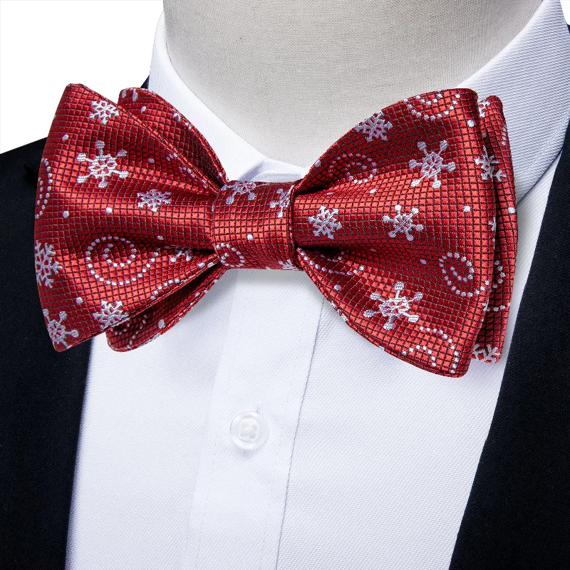 Men's tie with polka dots-Christmas Snowflake Red Solid Self-Bowtie Pocket Square Cufflinks Set