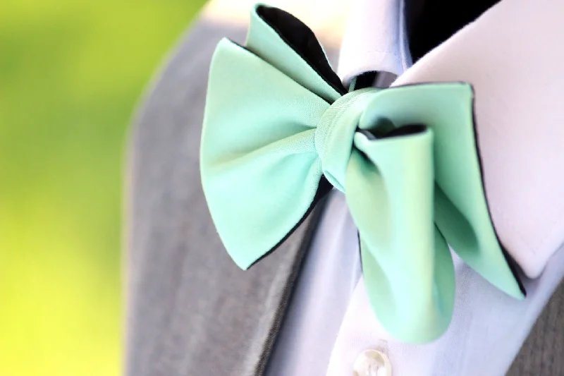 Men's tie for casual gatherings-Mint Black Reversible Self-Tie Bow Tie