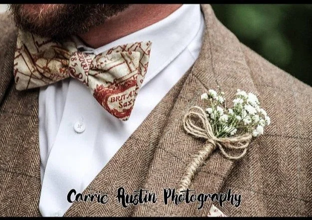 Men's necktie for holiday dinner-Red Brown Map Print Self-Tie Bow Tie