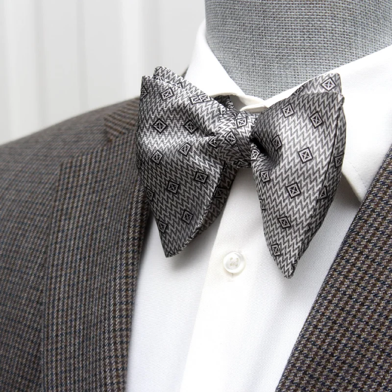 Men's tie with delicate stripes-Grey Big Butterfly Silk Bow Tie