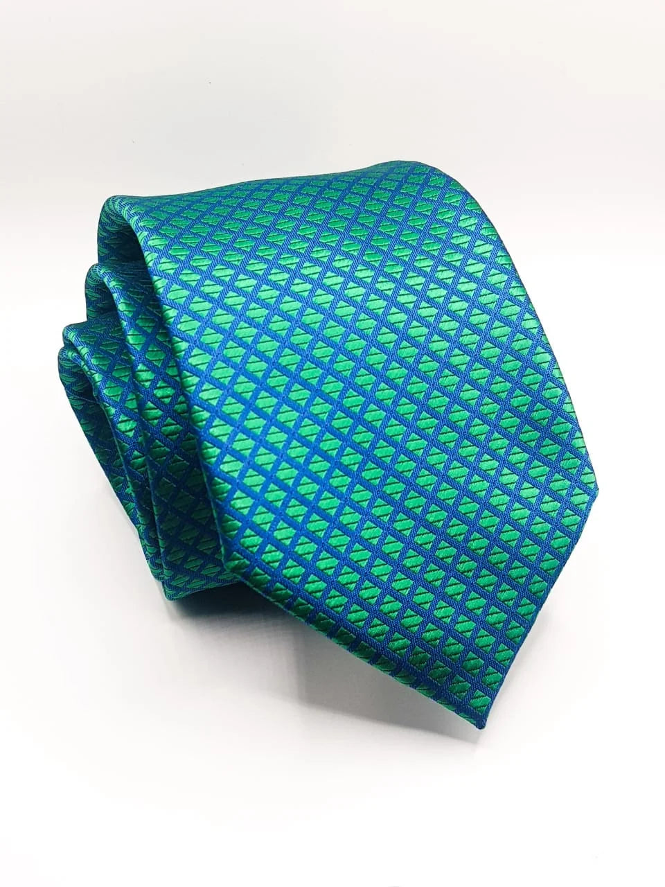 Men's tie for interviews-Stylish Geometric Greens Tie With Pocket Square