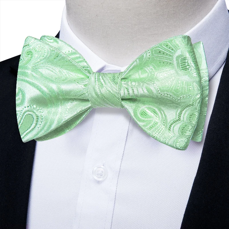 Men's tie for winter wedding-Tender Green Floral Self-Bowtie Pocket Square Cufflinks Set